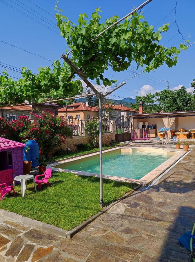 Family Hotel Velevi Velingrad Exterior foto
