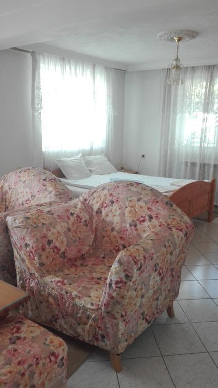 Family Hotel Velevi Velingrad Exterior foto